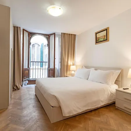 Apartment Torre Dell'orologio By Bricola